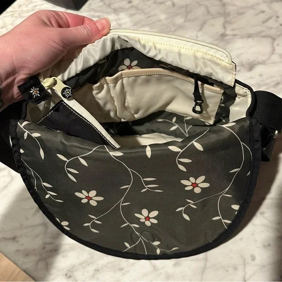 Sherpani Milli Black Crossbody Bag with ID Pouch - Picture 5 of 9